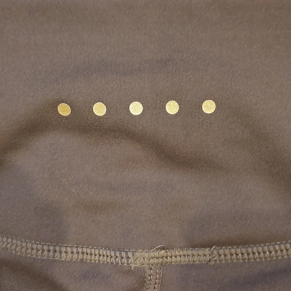 New Stronger Label "The Signature One" Falcon Gold Leggings - Picture 10 of 12